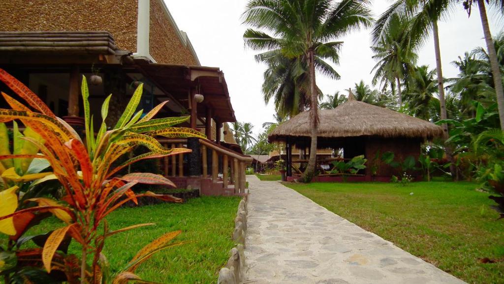 Cooper'S Beach Resort Lucbuan Exterior foto