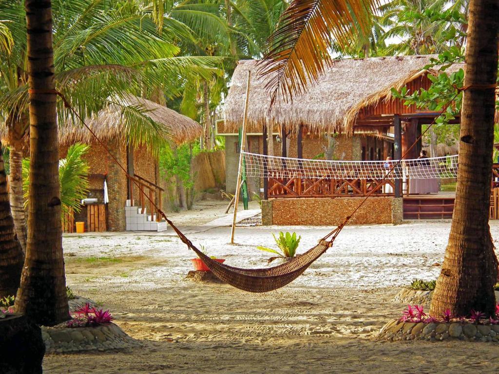 Cooper'S Beach Resort Lucbuan Exterior foto