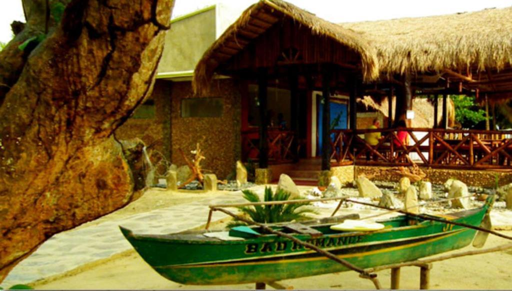 Cooper'S Beach Resort Lucbuan Exterior foto